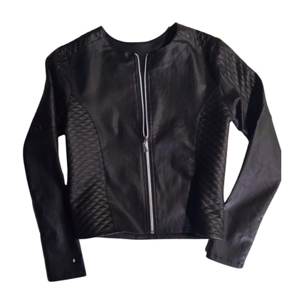 Campera elastizada engomada talle 1